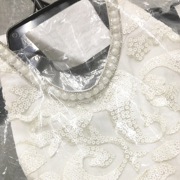 new ✶ Barefoot Bride ✶ Ethereal Pearl Trim Halter Lace Gown ✶ Ivory Size Medium - Picture 10 of 14